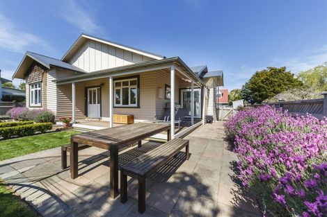 Photo of property in 32 Manson Street, Terrace End, Palmerston North, 4410