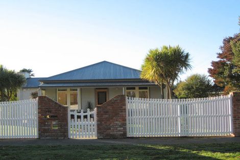 Photo of property in 938 Lower Styx Road, Brooklands, Christchurch, 8083