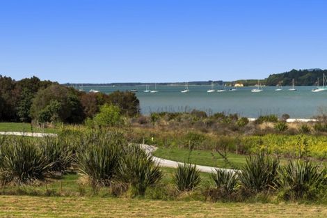 Photo of property in 11 Margaret Drive, Omokoroa, 3114