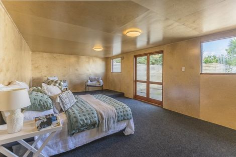 Photo of property in 51 Eatwell Avenue, Paraparaumu Beach, Paraparaumu, 5032