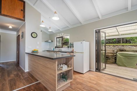 Photo of property in 72 Ocean Beach Road, Tairua, 3508