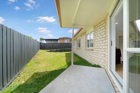 Photo of property in 5 Retreat Drive, Mangere, Auckland, 2022