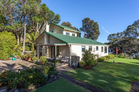 Photo of property in 264 Thames Coast Sh25 Road, Thornton Bay, Thames, 3575