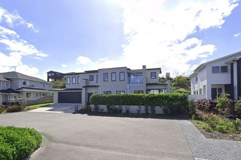 Photo of property in 11 Shelby Place, Long Bay, Auckland, 0630