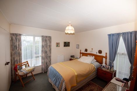 Photo of property in 8 Curacao Place, Grenada Village, Wellington, 6037