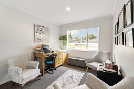 Photo of property in 2/22 Ellenbury Place, Stanmore Bay, Whangaparaoa, 0932