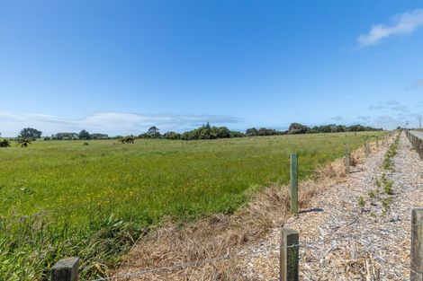 Photo of property in 1329 Devon Road, Brixton, Waitara, 4382