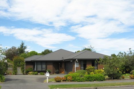 Photo of property in 62 Royal Park Drive, Parklands, Christchurch, 8083