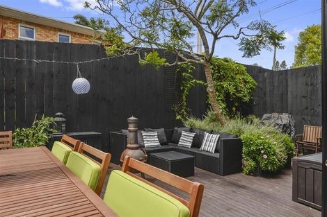 Photo of property in 2c Cradock Street, Avondale, Auckland, 1026
