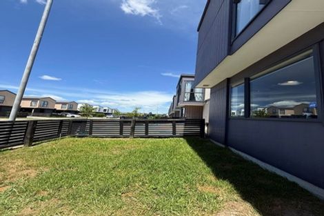 Photo of property in 6 Te Aparangi Road, Papakura, 2110