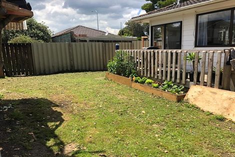 Photo of property in 2/12 Pawa Place, Manurewa, Auckland, 2102