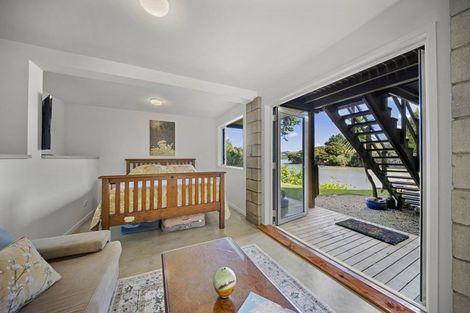 Photo of property in 25 Smith Street, Raglan, 3225