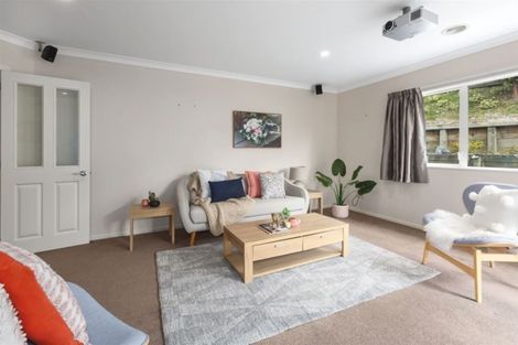 Photo of property in 4 Tongariro Drive, Aotea, Porirua, 5024