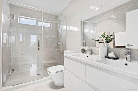 Photo of property in 8 Harrington Road, Henderson, Auckland, 0610