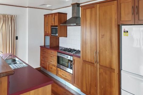 Photo of property in 1 Bunker Way, Strathmore Park, Wellington, 6022