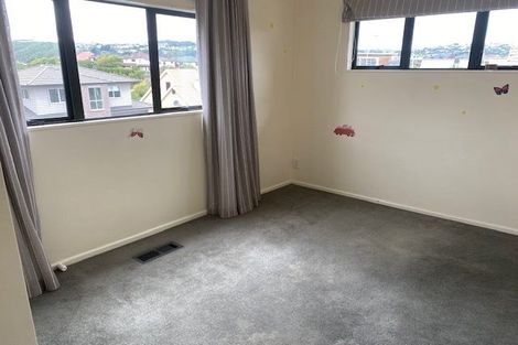 Photo of property in 5 Melksham Drive, Churton Park, Wellington, 6037