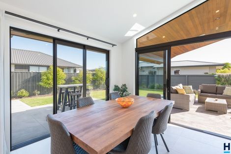 Photo of property in 4 Puketutu Grove, Motueka, 7120