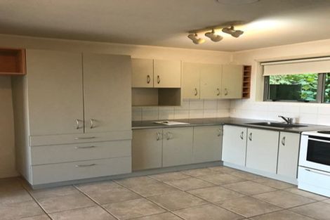 Photo of property in 4/2b Queensway, Three Kings, Auckland, 1024