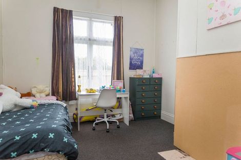 Photo of property in 7 Seddon Street, Dannevirke, 4930