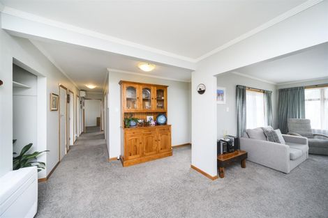 Photo of property in 7 Grey Street, Marton, 4710