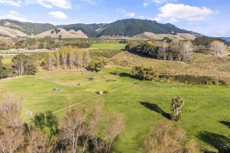 Photo of property in 84 Derham Road, Te Horo, Otaki, 5581