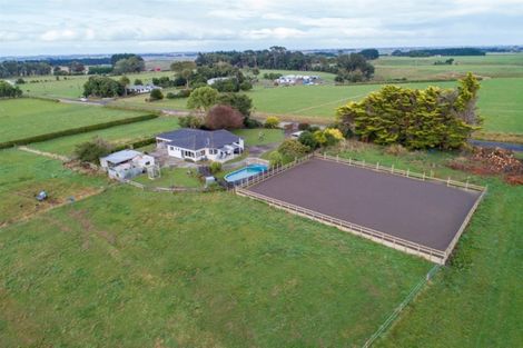 Photo of property in 444 Fraser Road, Normanby, Hawera, 4673