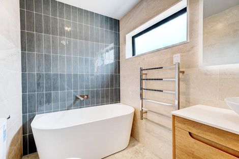 Photo of property in 2c Tiri View Place, Waiake, Auckland, 0630
