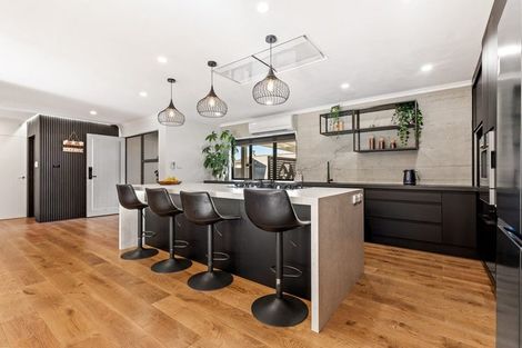 Photo of property in 13 Te Ruru Way, Stanmore Bay, Whangaparaoa, 0932