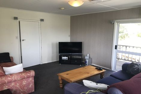 Photo of property in 32 Lynda Avenue, Paparangi, Wellington, 6037