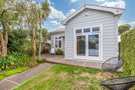 Photo of property in 28 Mortimer Terrace, Aro Valley, Wellington, 6021