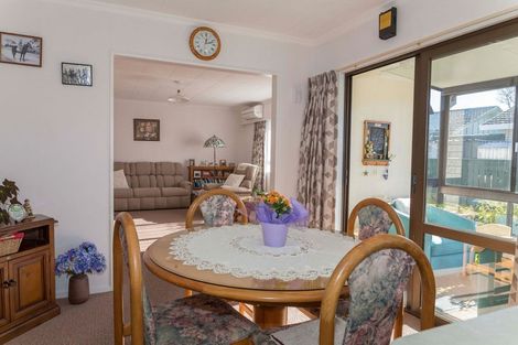 Photo of property in 14 George Street, Dannevirke, 4930