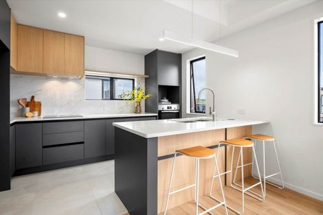 Photo of property in 19 Papatahi Lane, Flat Bush, Auckland, 2019