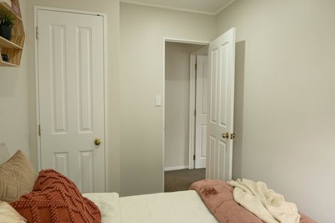 Photo of property in 2/45 Great South Road, Papakura, 2110