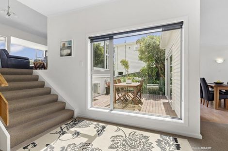 Photo of property in 32 Lohia Street, Khandallah, Wellington, 6035