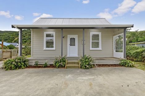 Photo of property in 41a Happy Valley Road, Owhiro Bay, Wellington, 6023