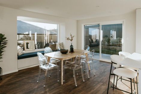 Photo of property in 15 Royal Oak Crescent, Holmes Hill, Oamaru, 9401