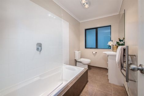 Photo of property in 348b Royal Road, Massey, Auckland, 0614