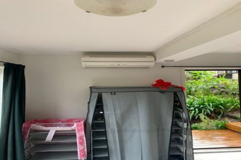 Photo of property in 46 Glen Vista Place, Bayview, Auckland, 0629