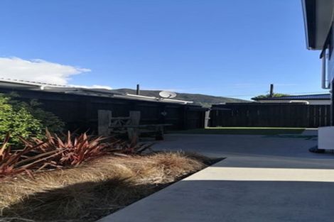 Photo of property in 124b Cambridge Terrace, Fairfield, Lower Hutt, 5011