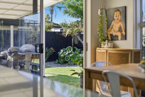 Photo of property in 42 Butterworth Crescent, Papamoa Beach, Papamoa, 3118