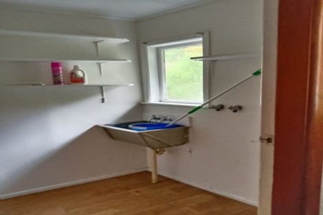 Photo of property in 2 Epsom Way, Karori, Wellington, 6012