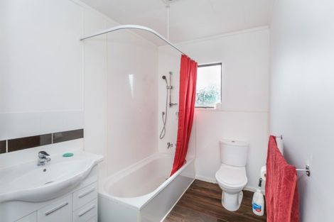 Photo of property in 100b Mako Mako Road, Levin, 5510