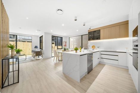 Photo of property in 102b Te Oneroa Way, Long Bay, Auckland, 0630