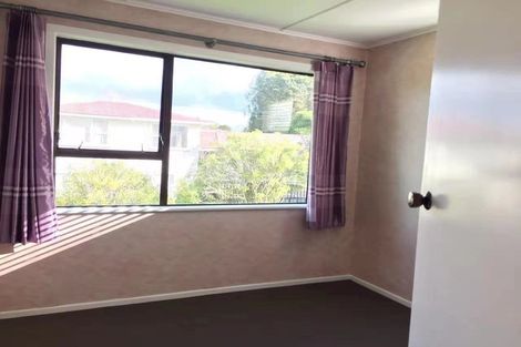 Photo of property in 36 Longburn Road, Henderson, Auckland, 0610