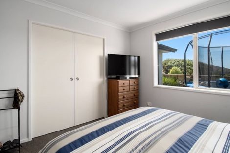 Photo of property in 22 Lakeside Terrace, Omokoroa, 3114