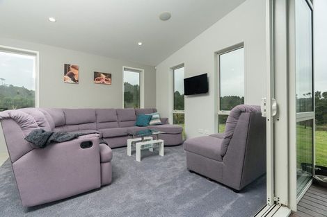 Photo of property in 160 Gray Road, Te Kamo, Kamo, 0185