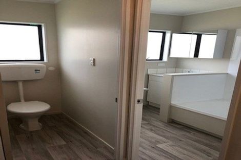 Photo of property in 1/18 Waiari Road, Conifer Grove, Takanini, 2112