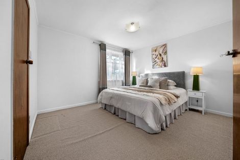 Photo of property in 71 Larnoch Road, Henderson, Auckland, 0610