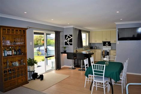 Photo of property in 37 Waterford Drive, Winton, 9720