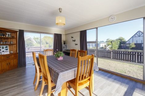 Photo of property in 16 Browning Place, Roslyn, Palmerston North, 4414